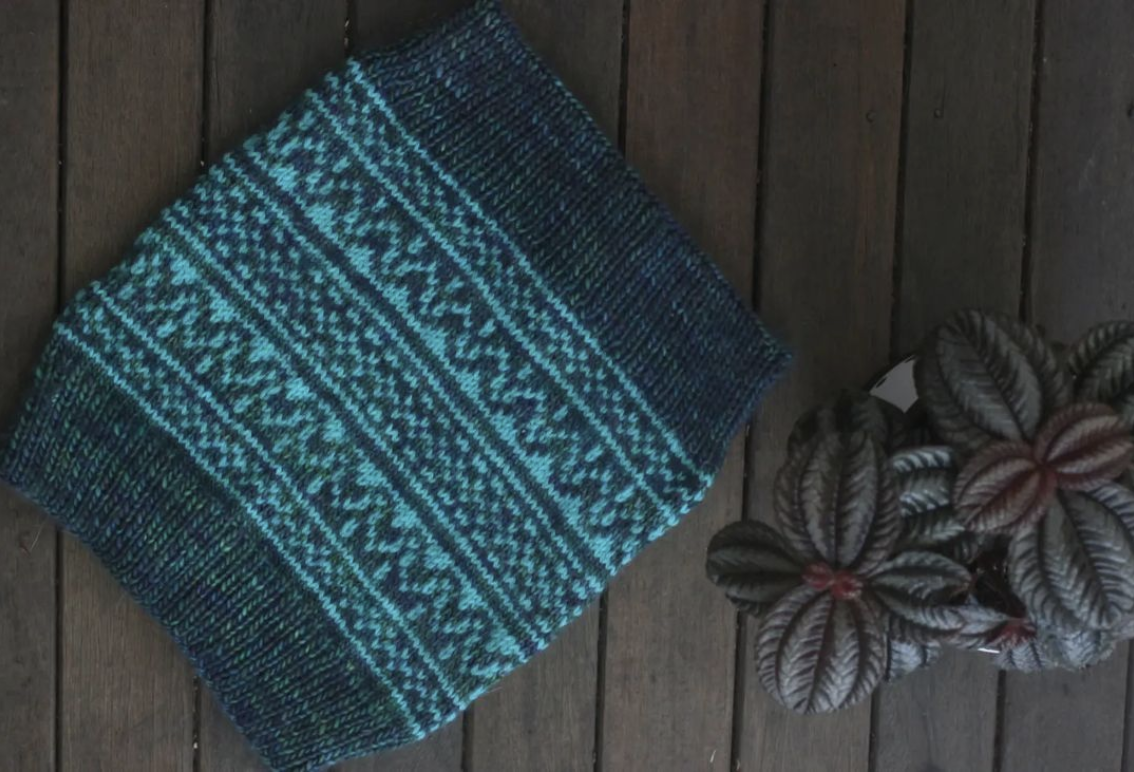 Introducing Taiga Colorwork Cowl — elisemade